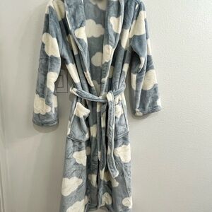 Cloud Patterned Robe